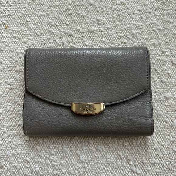 Kate Spade Wallet - Picture 1 of 7